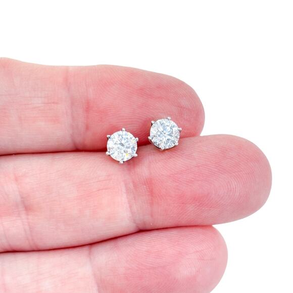 Vintage Sterling Silver 925 6mm Clear Cubic Zirconia Round Stud Earrings - Picture 1 of 6